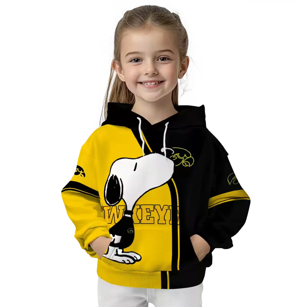 iowa hawkeyes playful snoopy black hoodie top rated iowa hawkeyes playful snoopy black hoodie top rated